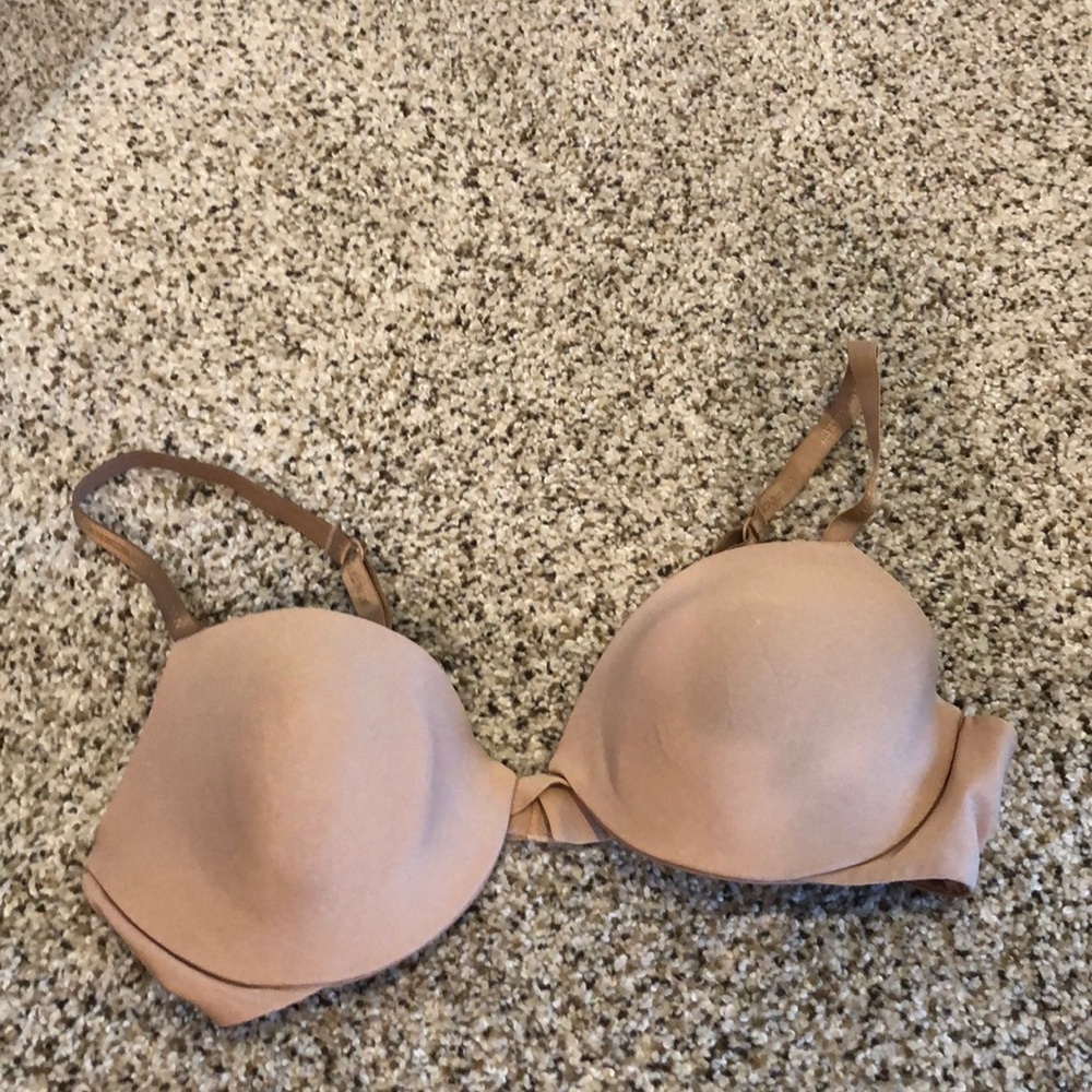 Victoria secret 36C nude bra